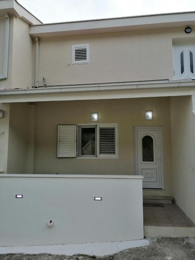 Apartment Lijana Sea View Tučepi Eksteriør billede