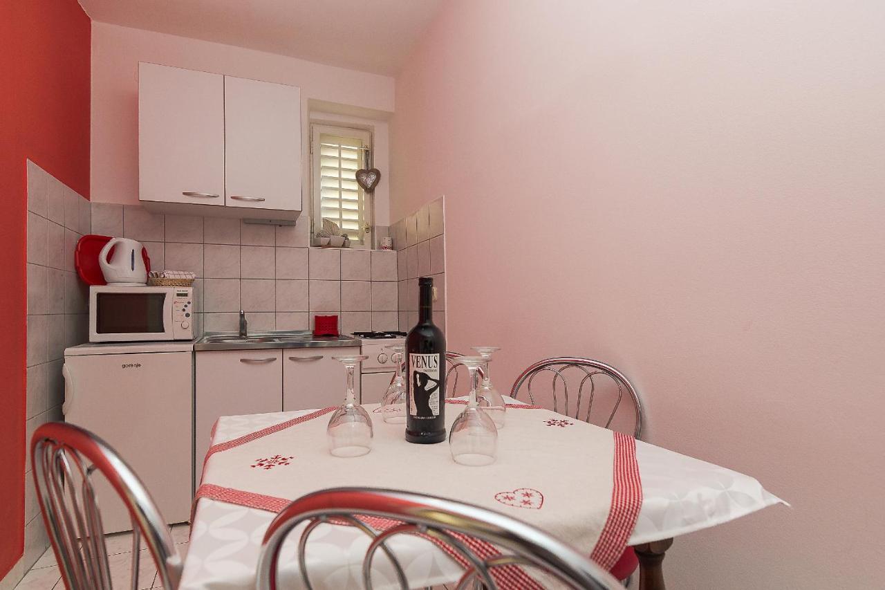 Apartment Lijana Sea View Tučepi Eksteriør billede